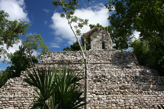 Conjuto Pinturas temple at Cobá