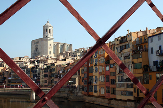 View from Pont de Sant Agustí, spanning the Riu Onyar in Girona